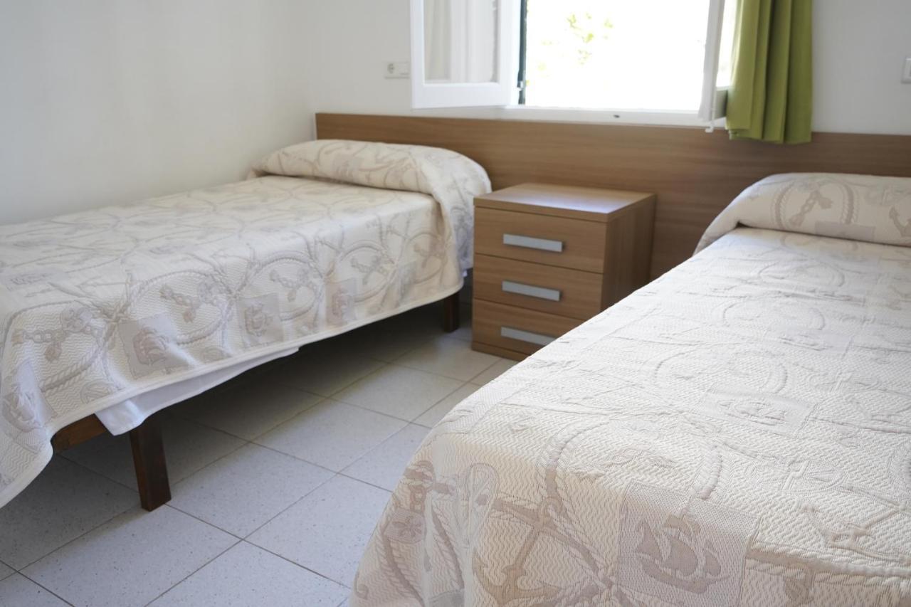 קאלה אן בלאנס Apartamentos Playa Calan Blanes מראה חיצוני תמונה