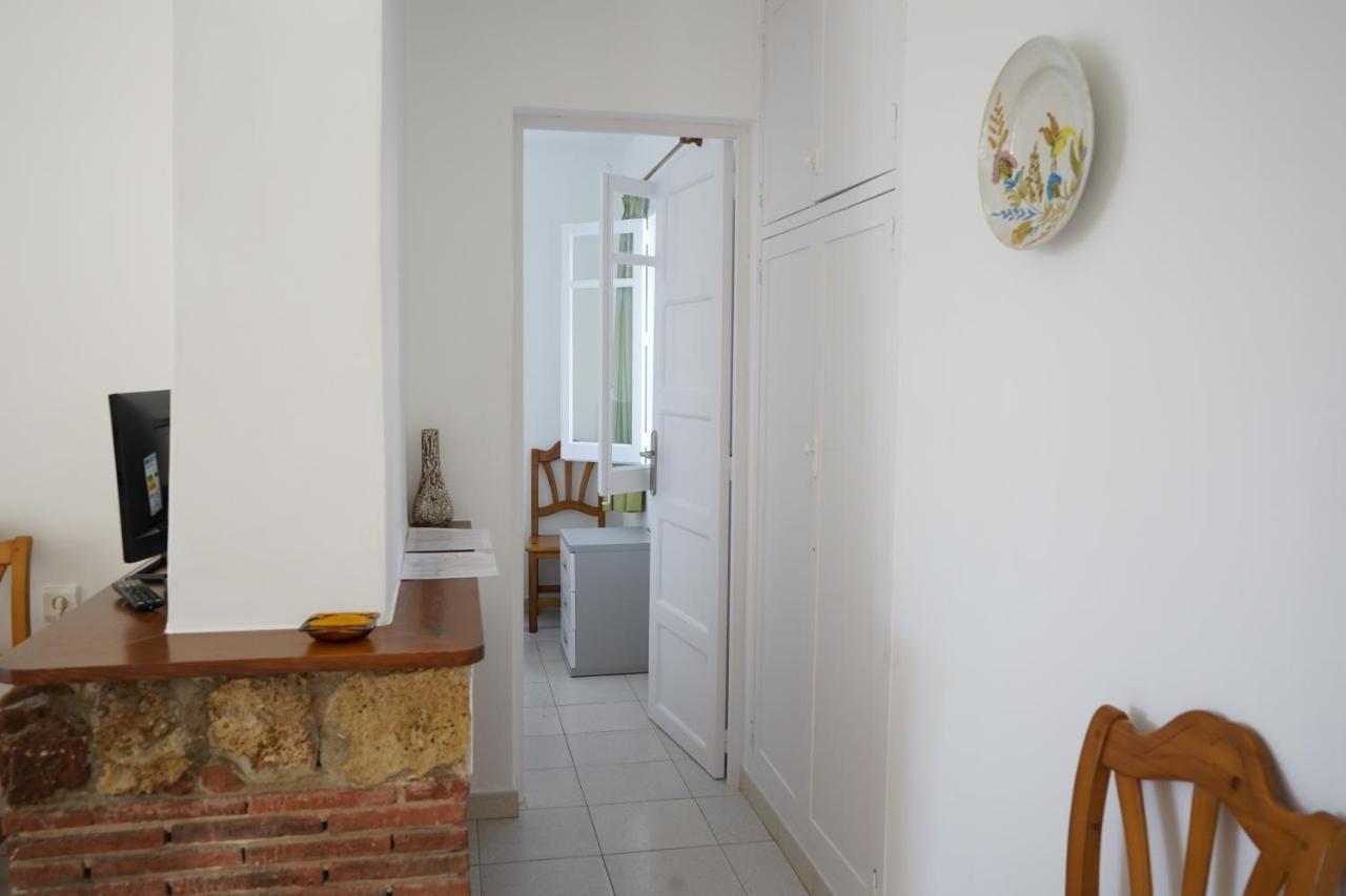קאלה אן בלאנס Apartamentos Playa Calan Blanes מראה חיצוני תמונה